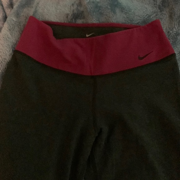 Nike Pants - Woman’s Nike yoga pants size small